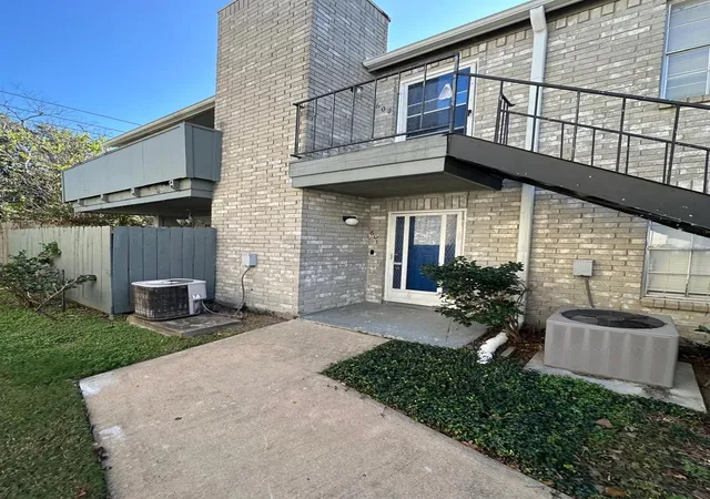 Photo 1 of Condo for sale at 9797 Leawood Blvd #601, Houston, TX 77099 | MLS# 9226667 | Listing updated on 2026-07-17