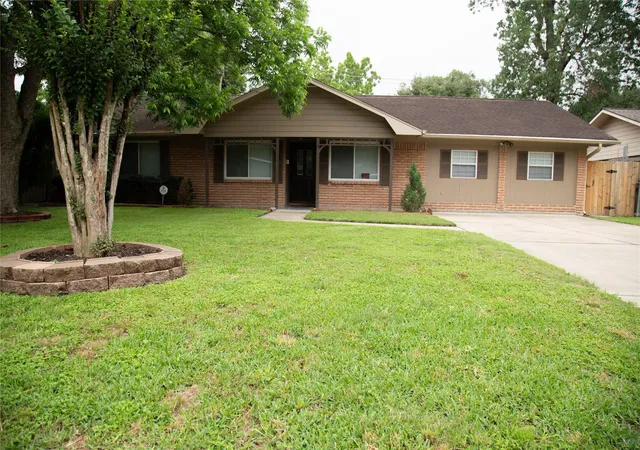 2nd image of 9517 Truscon Dr, Houston, TX 77080 | MLS# 10959248