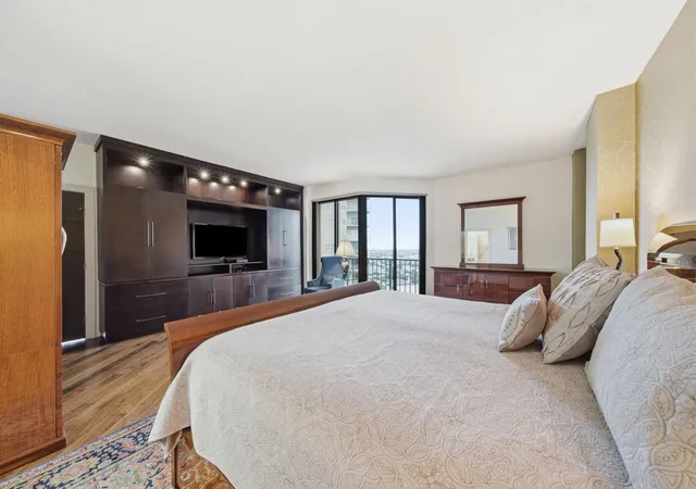 4th image of 3350 Mccue Rd #2402, Houston, TX 77056 | MLS# 96310397