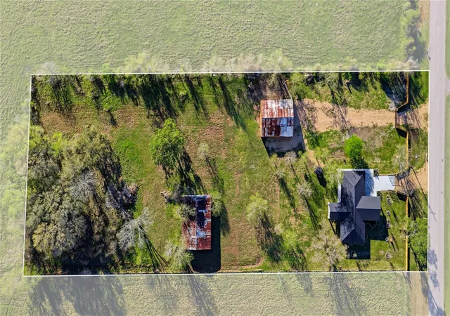 Homes for sale in Damon, TX | 6623 County Road 4, Damon, TX 77430 | MLS# 47226471