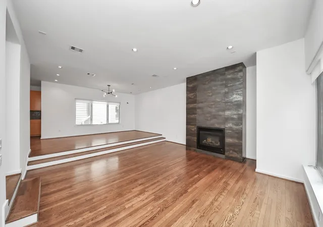 3rd image of 1823 Southmore Blvd, Houston, TX 77004 | MLS# 57493567
