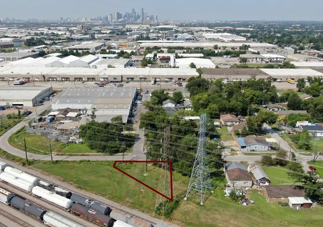 Photo 1 of Land for sale at 0 Port St, Houston, TX 77020 | MLS# 17548962 | Listing updated on 2026-09-10