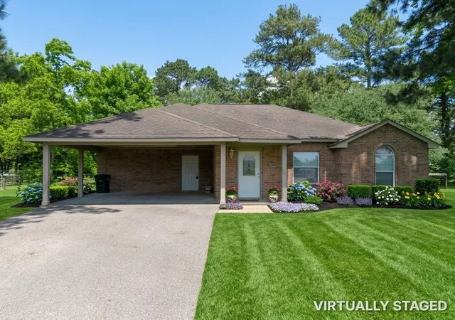 Photo 2 of Single family home for sale at 15682 Highway 105, Cleveland, TX 77327 | MLS# 38322689 | Listing updated on 2026-08-17