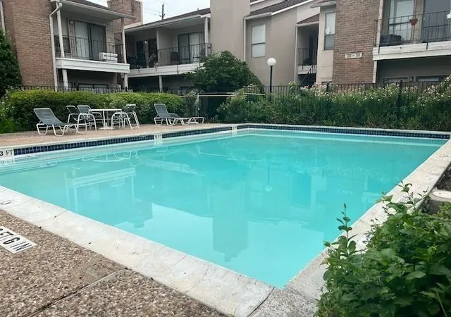 Photo 3 of Condo for sale at 1818 Augusta Dr #21, Houston, TX 77057 | MLS# 38875169 | Listing updated on 2026-08-31