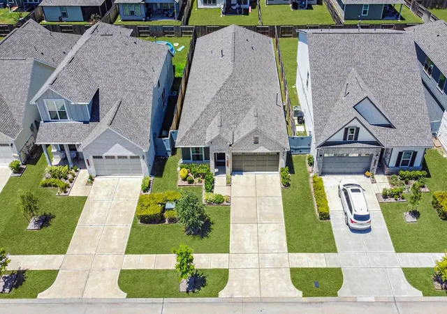 Photo 2 of Single family home for sale at 8422 Red Shiner Wy, Fulshear, TX 77441 | MLS# 91177148 | Listing updated on 2026-08-30