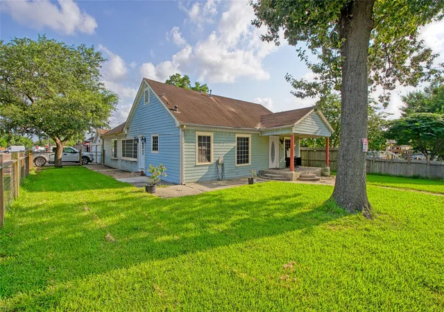 2nd image of 514 Avenue B, South Houston, TX 77587 | MLS# 52804256