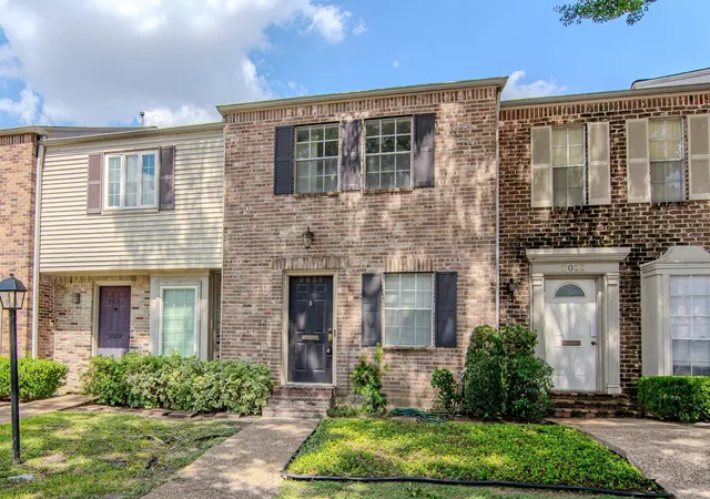Photo 1 of Condo for sale at 2031 Winrock Blvd #162, Houston, TX 77057 | MLS# 84543479 | Listing updated on 2026-09-04
