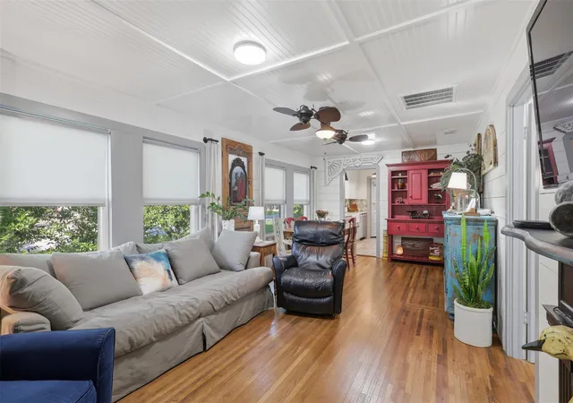 5th image of 208 Mcphail St, Tomball, TX 77375 | MLS# 6063340