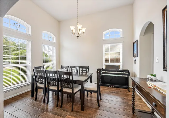 Photo 2 of Single family home for sale at 1805 Majestic Oak Dr, Pearland, TX 77581 | MLS# 39685844 | Listing updated on 2026-09-17