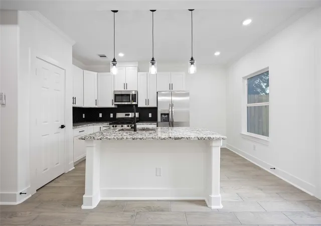 Homes for sale in Houston, TX | 6726 Paris Street, Houston, TX 77021 | Houzeo