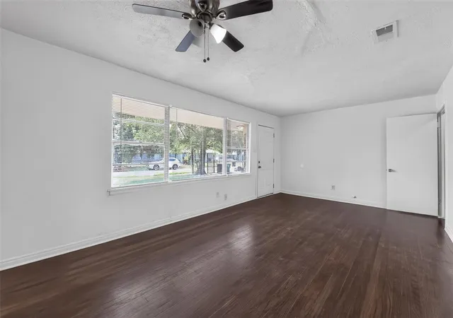 Photo 3 of Single family home for sale at 7822 Belbay St, Houston, TX 77033 | MLS# 23227829 | Listing updated on 2026-08-28