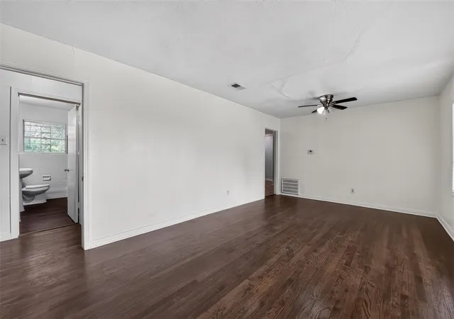 Photo 4 of Single family home for sale at 7822 Belbay St, Houston, TX 77033 | MLS# 23227829 | Listing updated on 2026-08-28