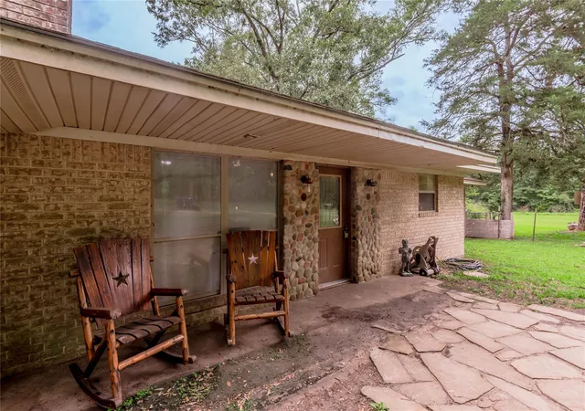 5th image of 347 Shelby, Livingston, TX 77351 | MLS# 58074458