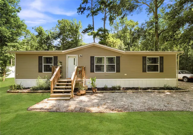 Photo 2 of Sale Pending at 109 County Rd 3793, Cleveland, TX 77328 | MLS# 8997939 | Listing updated on 2026-09-05