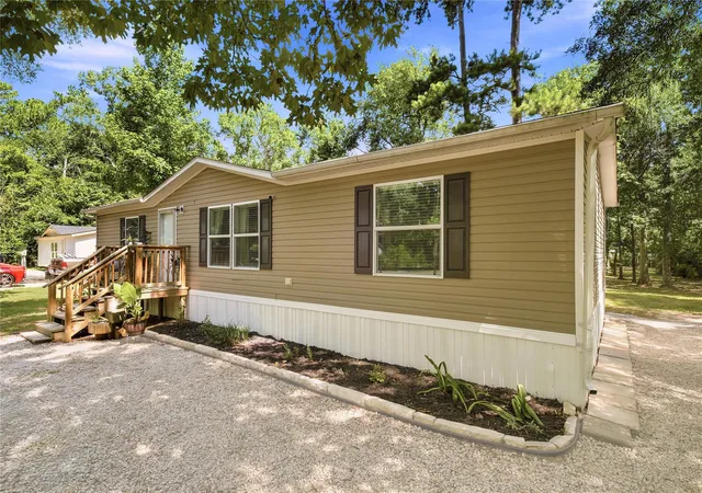 Photo 2 of Sale Pending at 109 County Rd 3793, Cleveland, TX 77328 | MLS# 8997939 | Listing updated on 2026-09-05