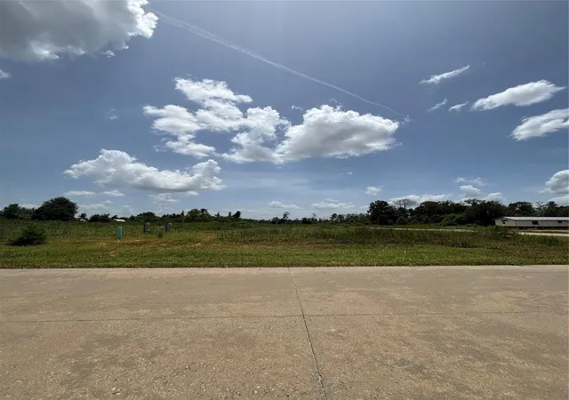 Photo 4 of Land for sale at 121 Road 5888, Cleveland, TX 77327 | MLS# 11530100 | Listing updated on 2026-08-01