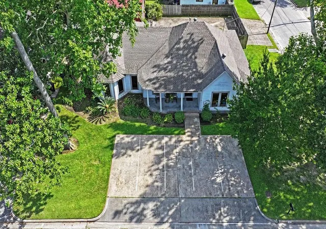 3rd image of 502 Staitti St, Humble, TX 77338 | MLS# 91982019