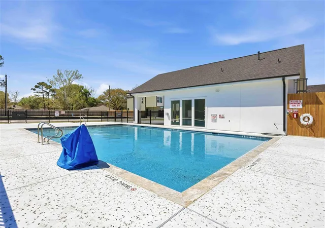 Photo 3 of Single family home for sale at 7608 Inwood Grv Ln, Houston, TX 77088 | MLS# 12607801 | Listing updated on 2026-09-20
