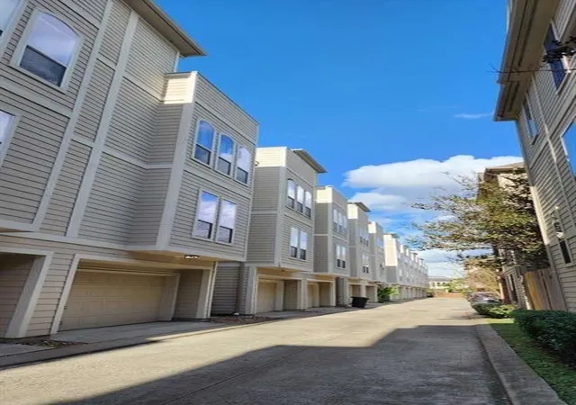 44th image of 2325 Hutchins Street Street, Houston, TX 77004 | MLS# 48897861