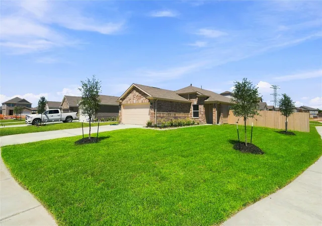 2nd image of 1519 Valley Creek Dr, Rosharon, TX 77583 | MLS# 90835666