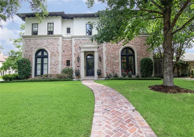 Homes for sale in Houston, TX | 3503 Newcastle Dr, Houston, TX 77027 | MLS# 87511424