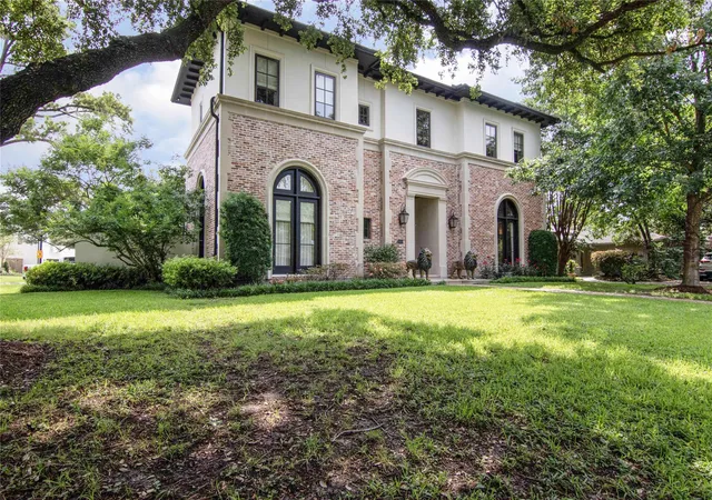 Homes for sale in Houston, TX | 3503 Newcastle Dr, Houston, TX 77027 | MLS# 87511424