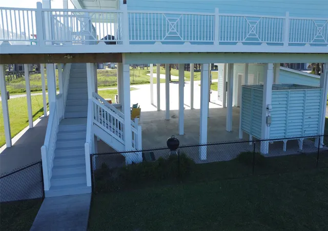 Photo 4 of Single family home for sale at 926 Surfside Dr, Port Bolivar, TX 77650 | MLS# 67081345 | Listing updated on 2026-09-15
