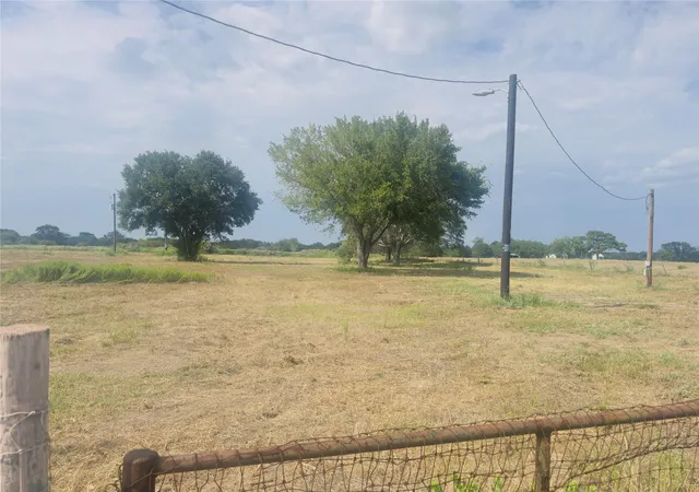 1st image of 3884 Us Hwy 90a, Hallettsville, TX 77964 | MLS# 76740376