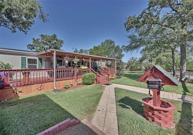 2nd image of 407 Gaywood Ln, Somerville, TX 77879 | MLS# 8185959