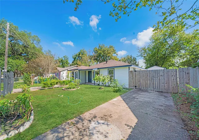 4th image of 5718 Cherry, Houston, TX 77026 | MLS# 68765834