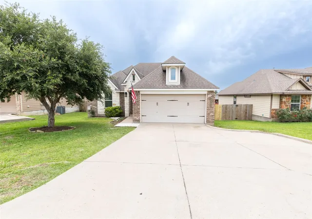 Homes for sale in Brenham, TX | 1205 Burleson St, Brenham, TX 77833 | MLS# 10849708
