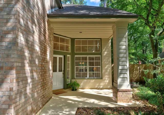 Photo 2 of Single family home for sale at 74 E Greywing Cir, Spring, TX 77382 | MLS# 44082197 | Listing updated on 2026-09-06