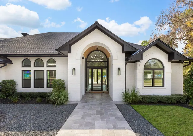 Photo 2 of Single family home for sale at 15240 Saddlewood Dr, Conroe, TX 77384 | MLS# 48298473 | Listing updated on 2026-06-11
