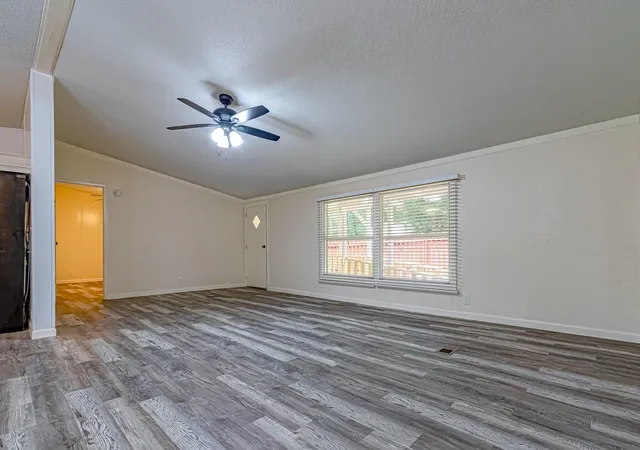 Photo 4 of Single family home for sale at 121 Cir Oak Dr, Point Blank, TX 77364 | MLS# 35826890 | Listing updated on 2026-08-21