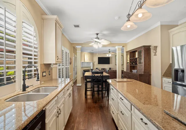Photo 4 of Single family home for sale at 3407 Autumn Bnd Dr, Sugar Land, TX 77479 | MLS# 81216014 | Listing updated on 2026-10-06