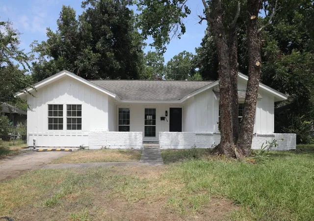 Photo 1 of Single family home for sale at 5738 Newquay St, Houston, TX 77085 | MLS# 12943456 | Listing updated on 2026-09-14