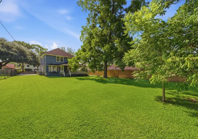 Photo 3 of Single family home for sale at 4020 Colgate St, Houston, TX 77087 | MLS# 2613606 | Listing updated on 2026-09-20