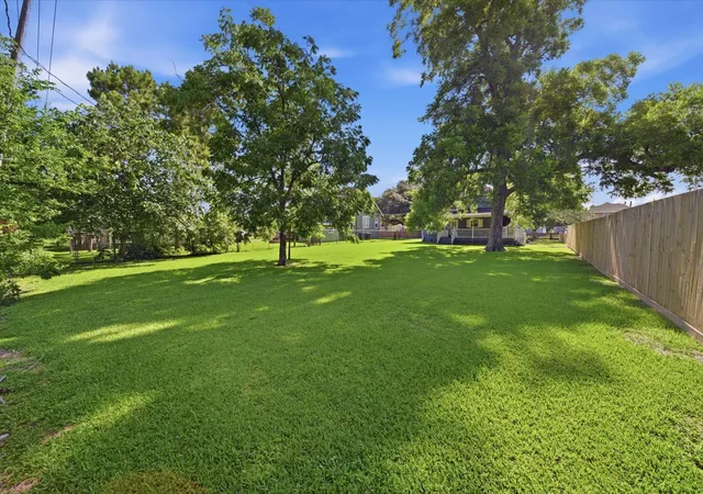 Photo 3 of Single family home for sale at 4020 Colgate St, Houston, TX 77087 | MLS# 2613606 | Listing updated on 2026-09-20