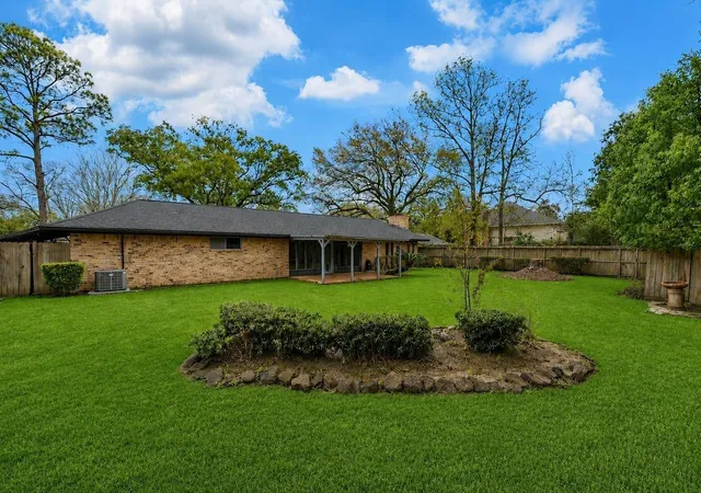 26th image of 410 Riverside Dr, Alvin, TX 77511 | MLS# 17911763