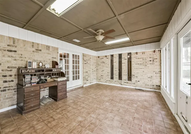 5th image of 410 Riverside Dr, Alvin, TX 77511 | MLS# 17911763