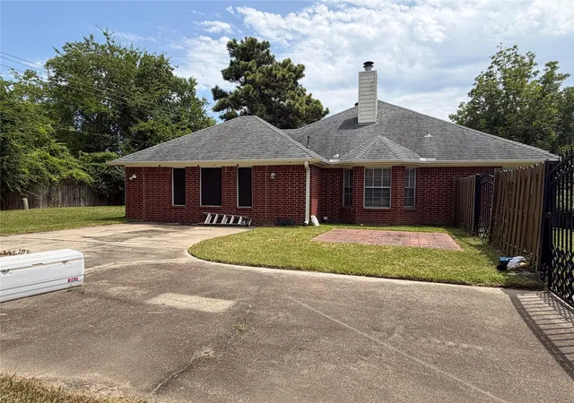 2nd image of 9814 Guest St, Houston, TX 77078 | MLS# 78897954