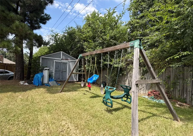 5th image of 9814 Guest St, Houston, TX 77078 | MLS# 78897954