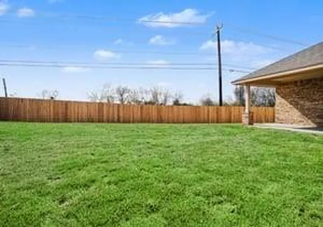 Photo 3 of Single family home for sale at 19 Greenbriar Loop, Angleton, TX 77515 | MLS# 93921950 | Listing updated on 2026-09-23