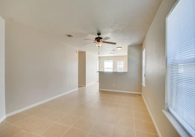 3rd image of 19023 Brownstone Mills Dr, Cypress, TX 77433 | MLS# 35761338