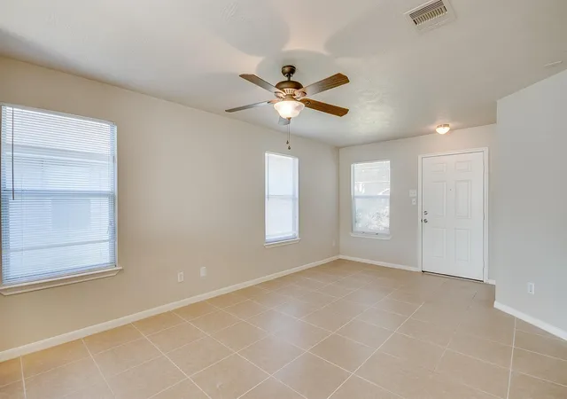 4th image of 19023 Brownstone Mills Dr, Cypress, TX 77433 | MLS# 35761338