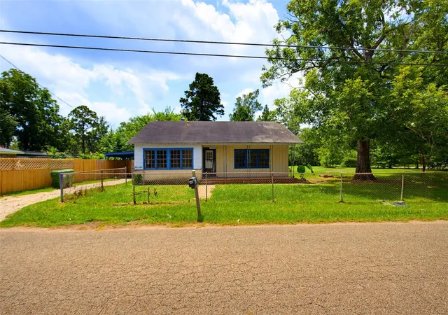 1st image of 1104 Southline St, Cleveland, TX 77327 | MLS# 14584055