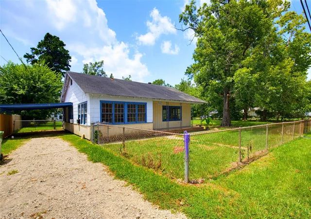2nd image of 1104 Southline St, Cleveland, TX 77327 | MLS# 14584055