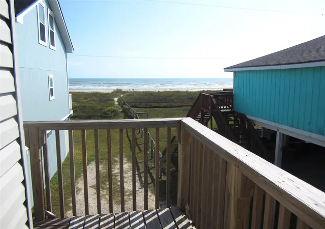 Photo 4 of Single family home for sale at 21639 San Luis Pass Rd, Galveston, TX 77554 | MLS# 46571826 | Listing updated on 2026-08-17