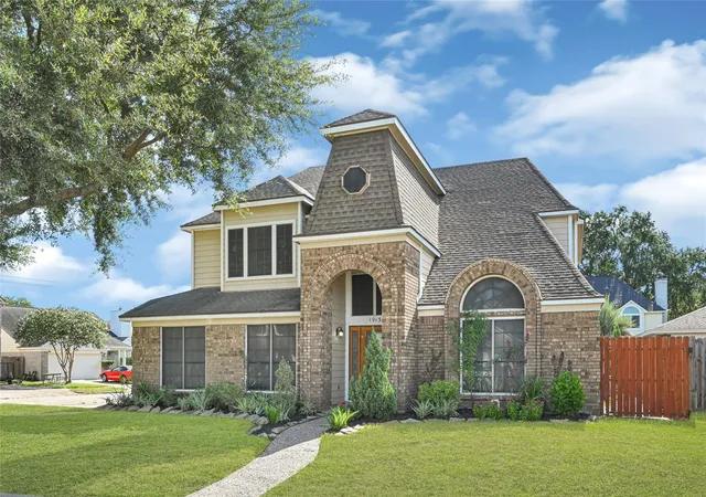 Photo 2 of Single family home for sale at 1913 Dublin Dr, Deer Park, TX 77536 | MLS# 64783343 | Listing updated on 2026-09-25