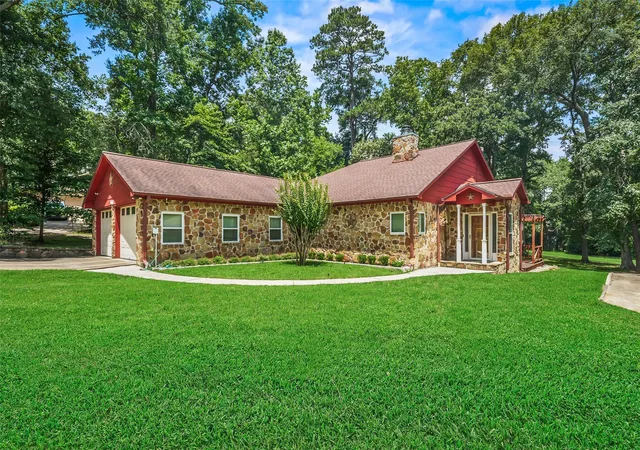 Homes for sale in Huntsville, TX | 416 Augusta Dr, Huntsville, TX 77340 | MLS# 79458126